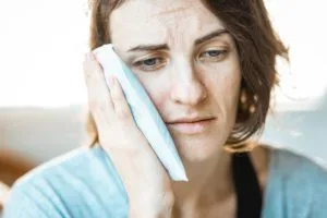 A dental nightguard can help prevent jaw pain.